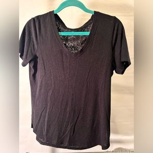 Cap black v neck shirt